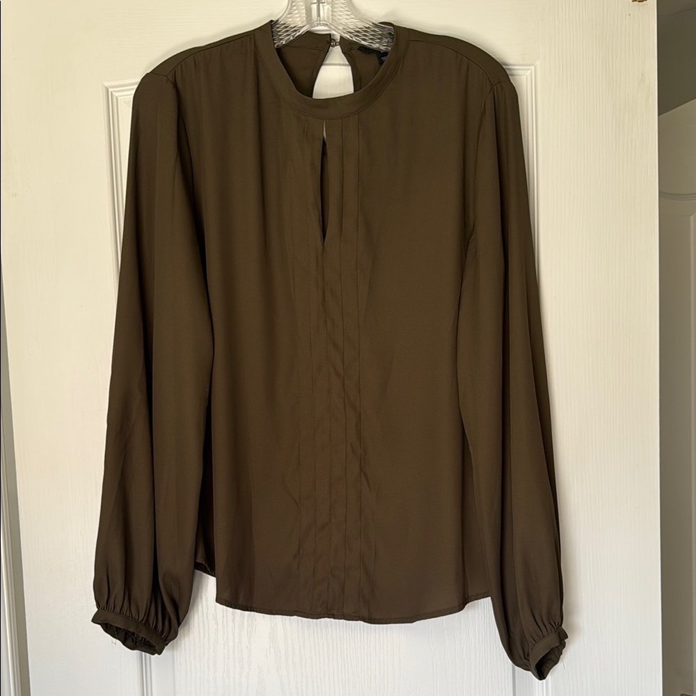 RW&Co Elegant Dark Green Women's Balloon Sleeve Blouse Small
